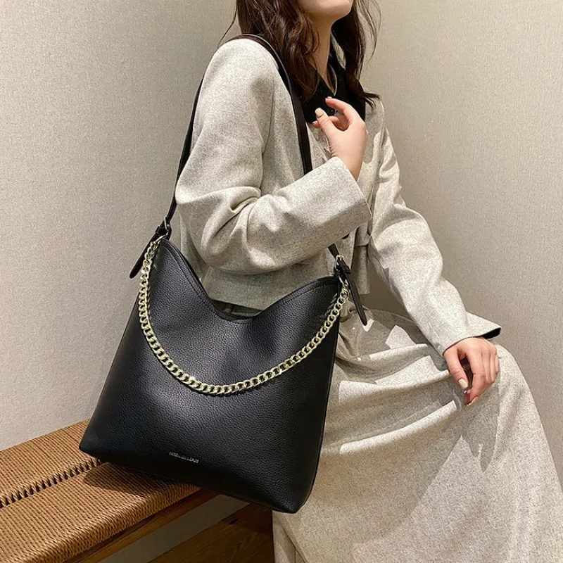 

High-End Women's Messenger Bag Made Of Premium Leather Boasting Paris High-End Commuter Lightweight Soft Daily Look​