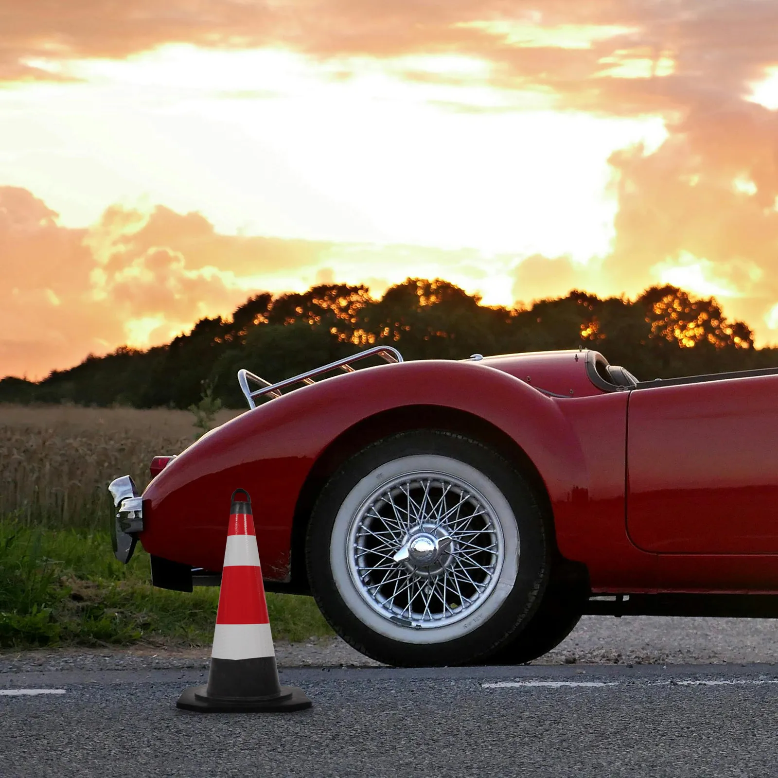 

Sturdy Outdoor Traffic Cone Lightweight Portable for Roadwork Parking Barriers Driver Training High Visibility Design