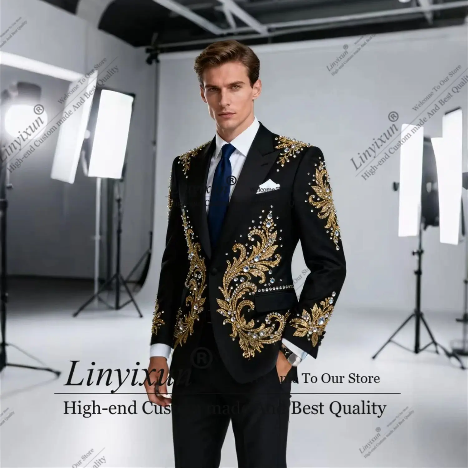 

Embroidery Design Metal Embellished Men Suits Groom Tuxedos 2 Pieces Shiny Beadeds Party Prom Blazer Ropa Hombre Customized