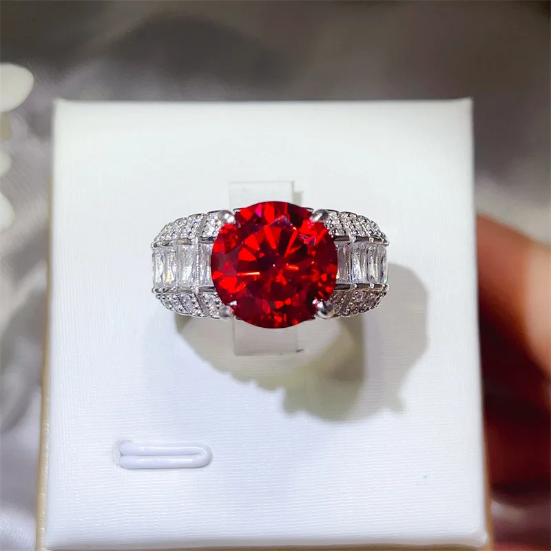 

Banquet Focus Starry Luxury Red Diamond Ring For Women 5ct Moissanite PT950 Platinum | Gorgeous heavy style, perfect for party