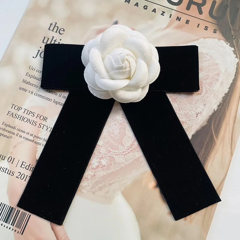 Neue Stoff Kamelie Blume Brosche Samt Fliege Damen College Stil Hemd Kragen Pins Vintage Hochzeit Party Broschen für Frauen – Detail 3