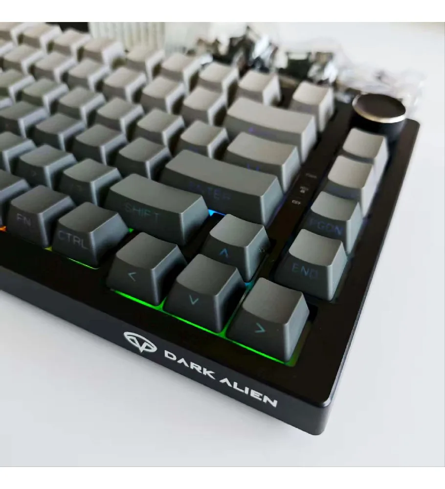 Gradual change black mechanical keyboard keycap side engraving light transmission gradual change