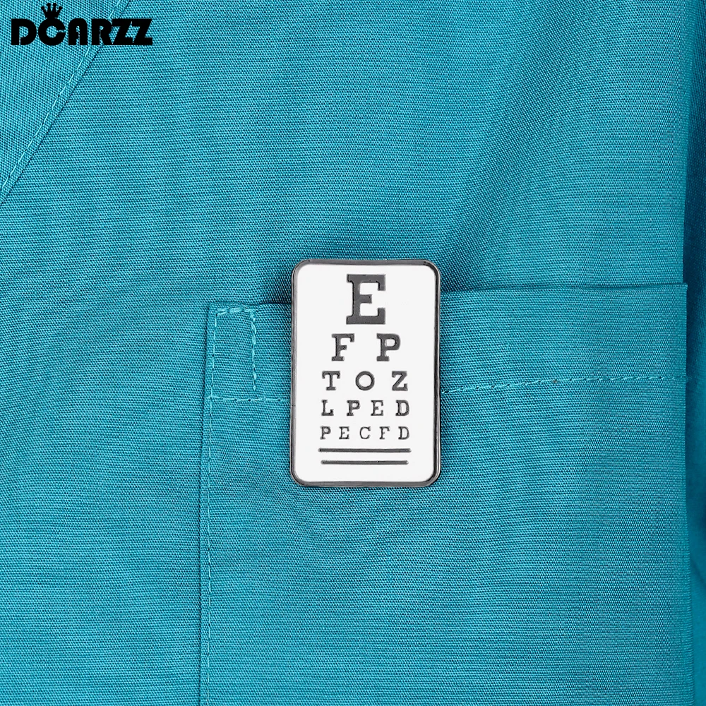 DCARZZ-broche con forma de tabla de prueba de visión para oftalmología, Pin esmaltado médico Original, optometría, oftalmólogo, médico y enfermera