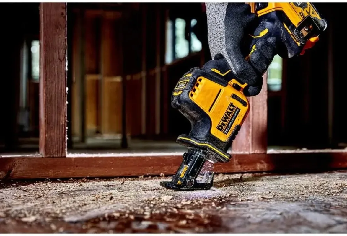 Thumbnail 3 - #24 Top Reciprocating Saws Picks for Every Budget