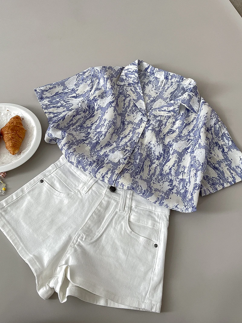 

Wedbleser Personalized Beach Floral Contrasting Short Sleeved Shirt 2025 Summer New Korean Version Womes Loose Cardigan Top