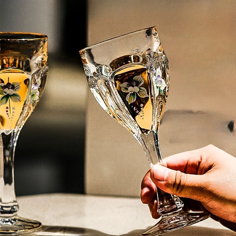 Crystal glass, light luxury, gold painted tall feet, red wine glasses, a pair, gift box.