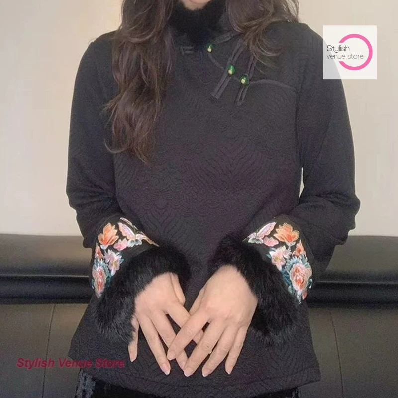 New Chinese bottoming shirt with velvet and long-sleeved T-shirt inside, female collar buckle cheongsam embroidered casual shirt