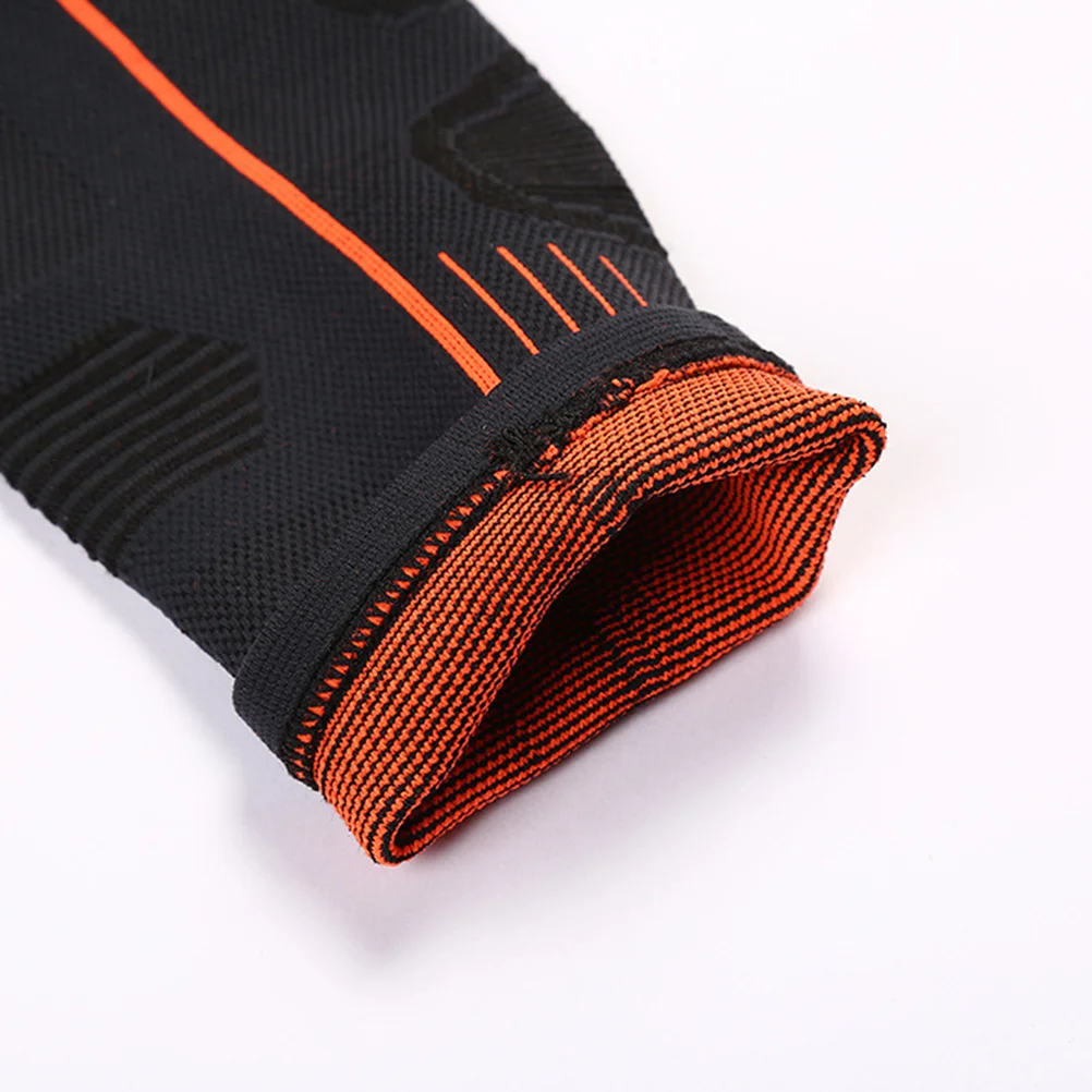 

Elastic Elbow Sleeve Sports Protector Size M Black Adjustable Breathable Elbow Brace for Running Cycling Climbing Sports Injury