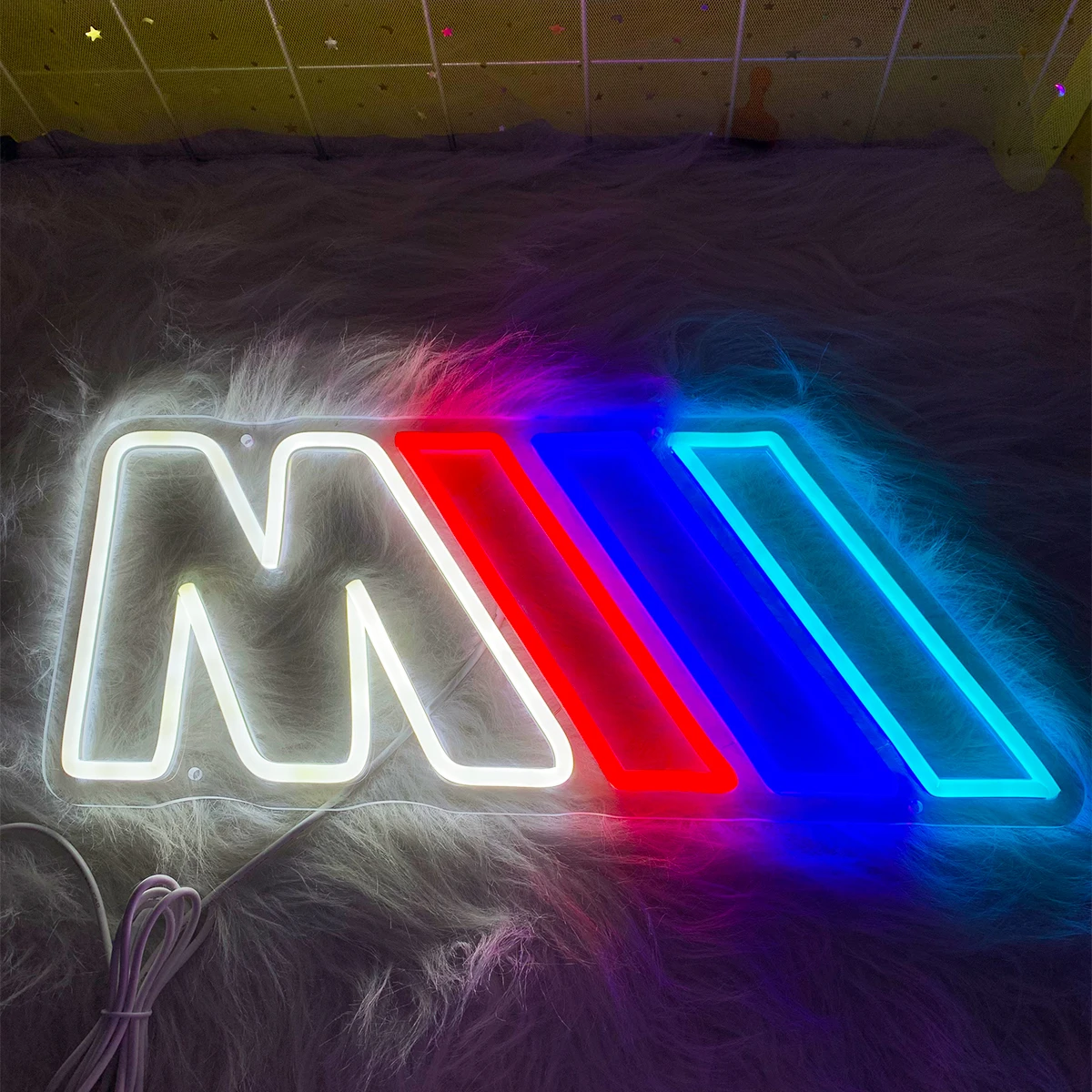 Three-color bar m-shaped neon lights for the room garage party cool neon lighting decoration to create an atmosphere