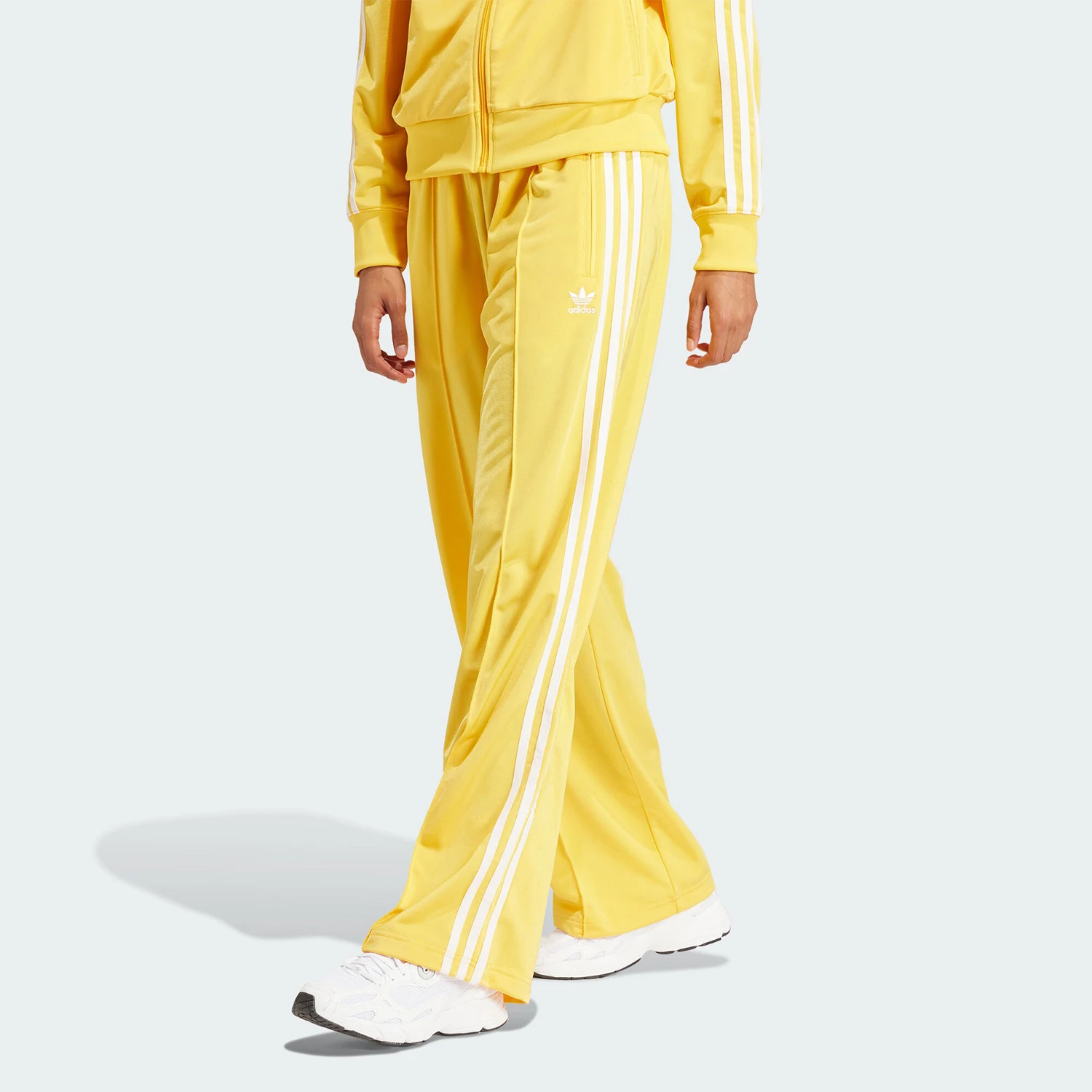 

Adidas Originals genuine Women's Relaxed Sport Pants IP0641