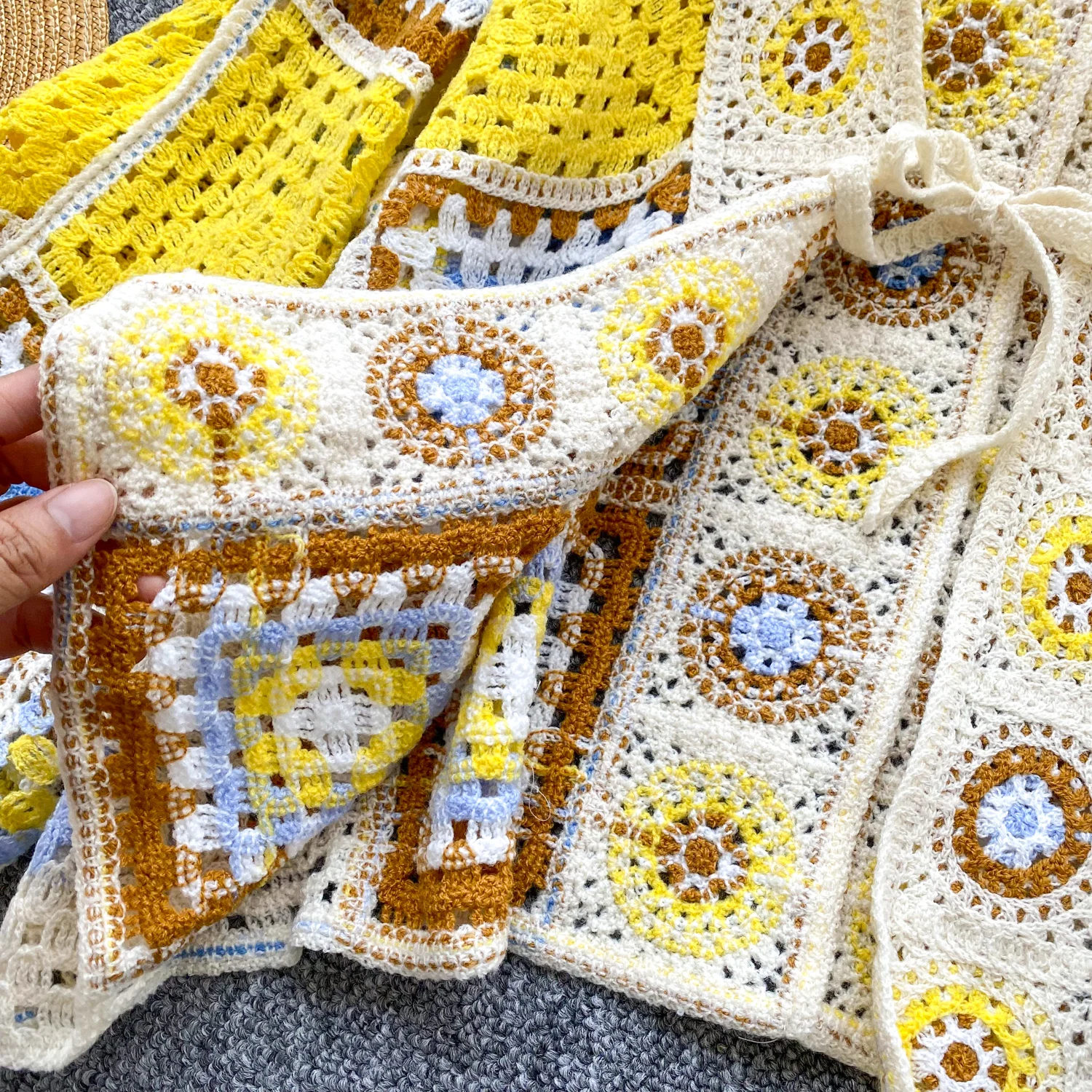 2025 Cárdigan de estilo festivo de primavera y otoño para mujer, chaqueta chal de punto de ganchillo hueca informal bohemia para playa