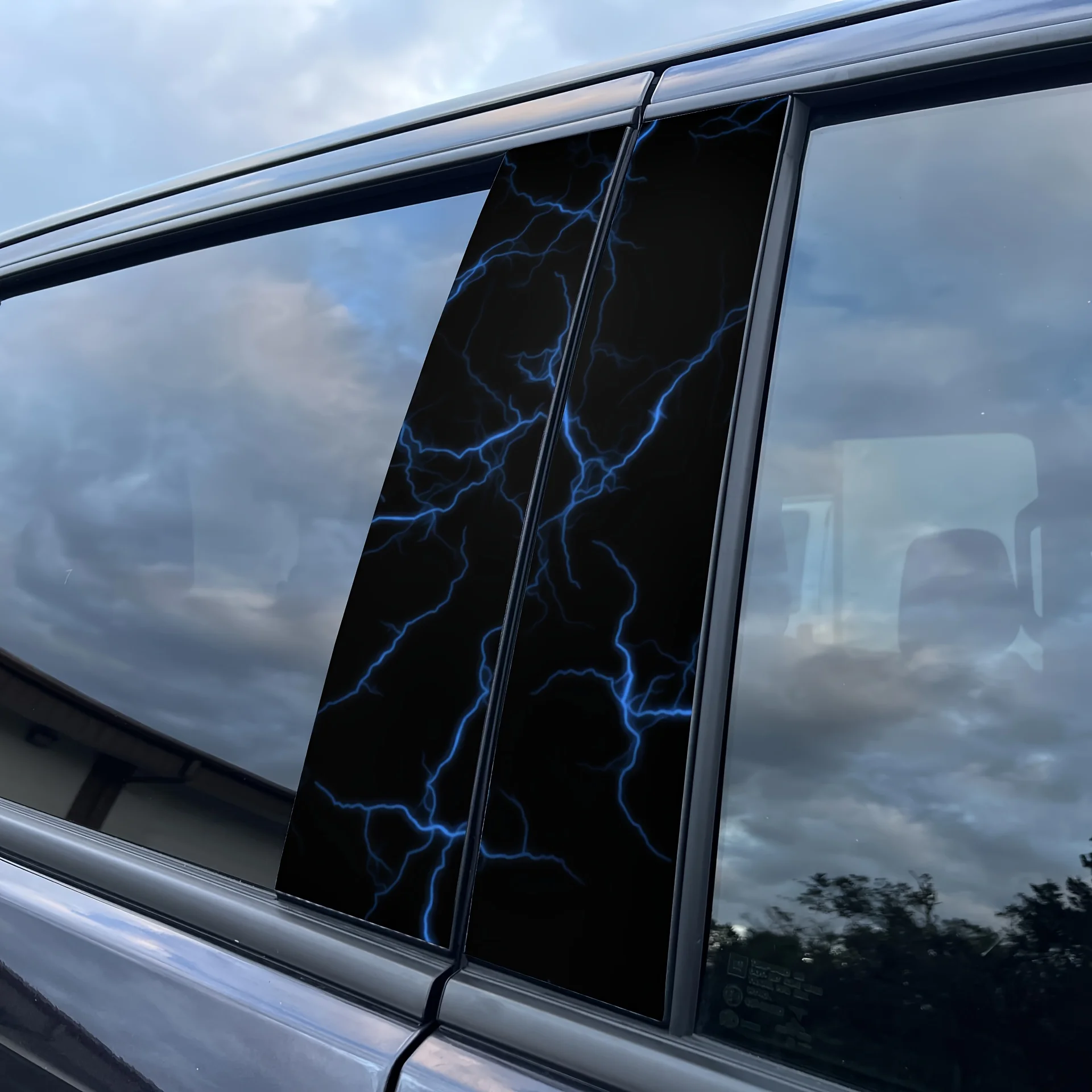 

2 pieces of blue lightning car stickers, easy to peel and paste B-pillar protective stickers, car B-pillar decorative stickers,