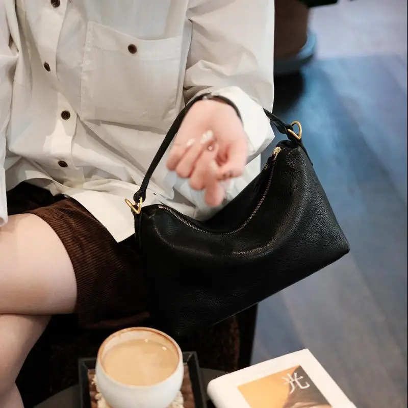 Einfache Organizer-Handtasche, handgefertigt aus echtem Leder, Damenhandtasche, modisch, lässig, luxuriös, aus Rindsleder, süße Umhängetasche. – Detail 12