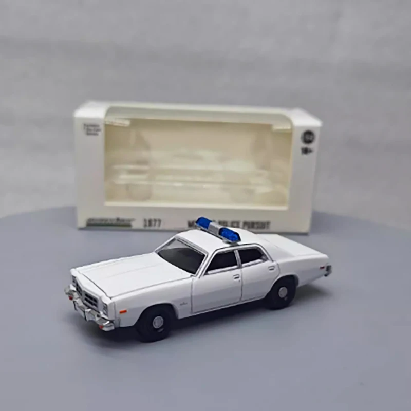 

Зеленый свет, масштаб 1:64, полицейский костюм-белый 1977-78, модель автомобиля из сплава, имитация готового продукта, украшение, подарок