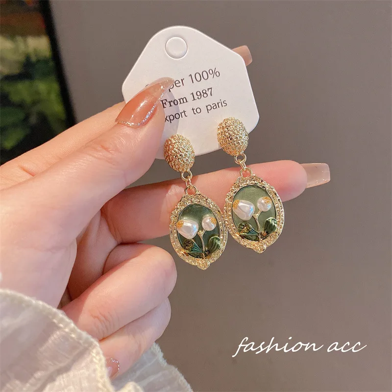 1Pair Medieval Baroque pearl ear stud New Vintage Luxury Green court style White Pearl ear stud for Women‘s Party earrings  Gift