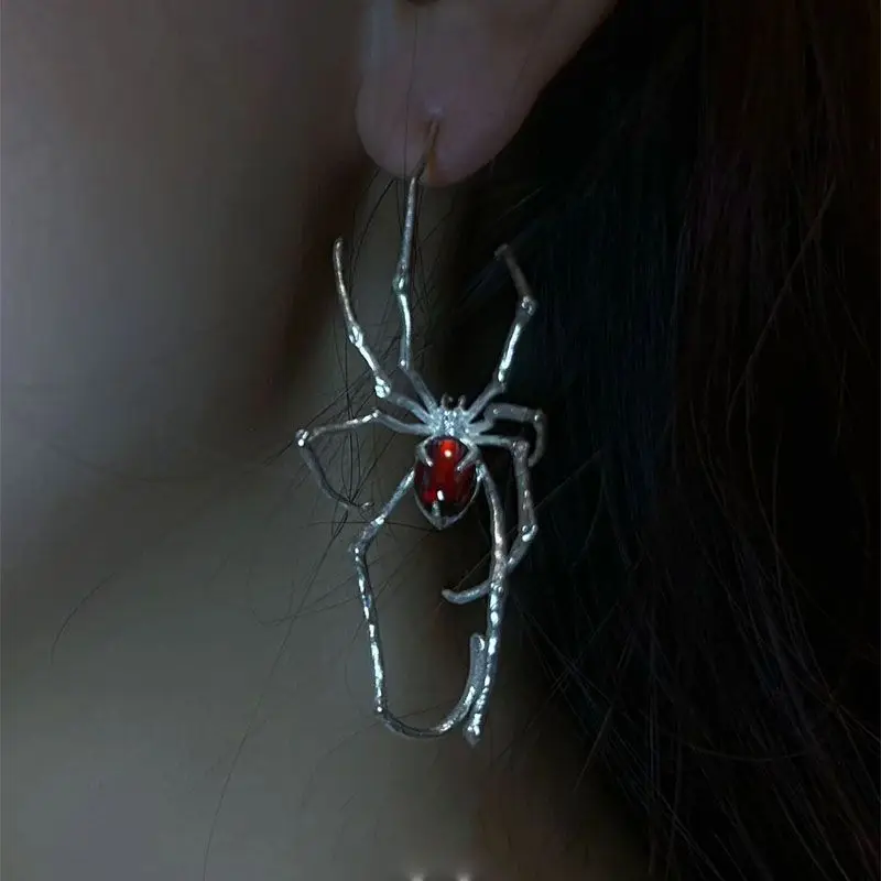 الحلو وبارد العنكبوت الأذن هوك ثقب الأذن العظام كليب الظلام والمتخصصة الراقية الشعور حار فتاة الباردة وباردة فاسق الأقراط