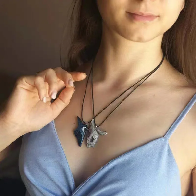 LOL Kindred Game League of ATIONS End Redemption Cosplay Collier pour Homme et Femme, Pendentif Couple, Chasseurs Éternels, Bijoux Cadeau Accessoires