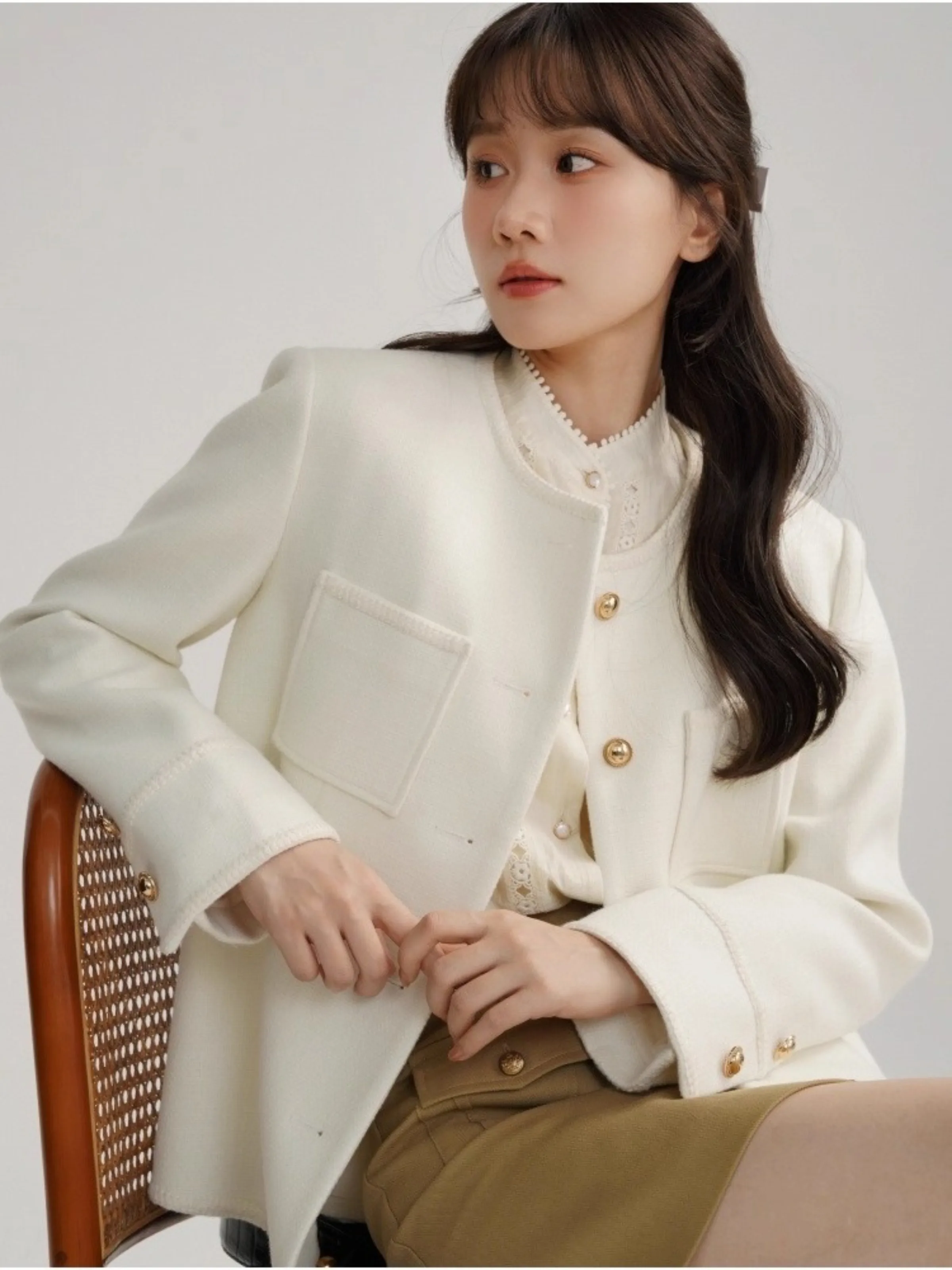 Elegant Tweed Blazer Women Autumn Round Neck Office Coat Gold Buttons Vintage Chic Short Jacket High-End Lady Style Daily Look