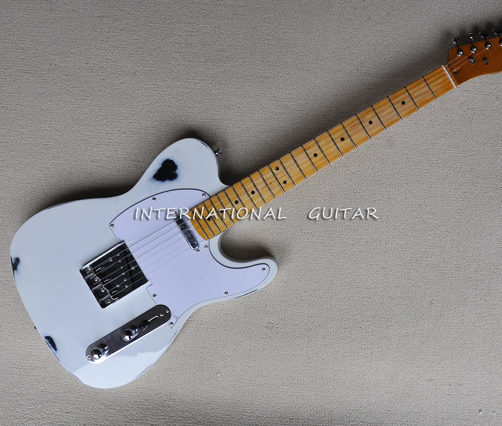 6 Strings Relic White Electric Guitar with White Pickguard,Yellow Maple Fretboard,Flame Maple Neck