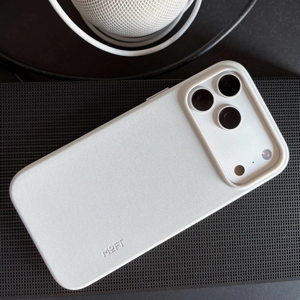 

MOFT Solid Color Case for iPhone17 Pro Max Business Minimalist Magsafe Case Anti-drop Leather All-inclusive Strong Magnetic Case