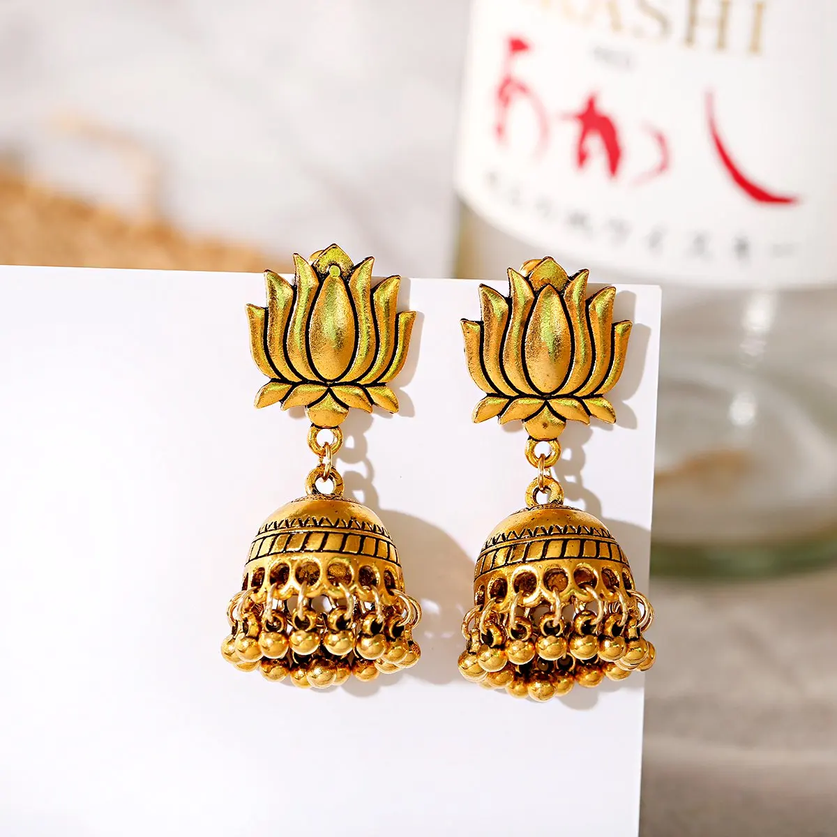 Indischer Jhumka Gypsy Schmuck weiblich Gold Farbe Vintage ethnische oxidierte Ohrringe Lotus Glocke Quaste Ohrringe für Frauen afghanisch