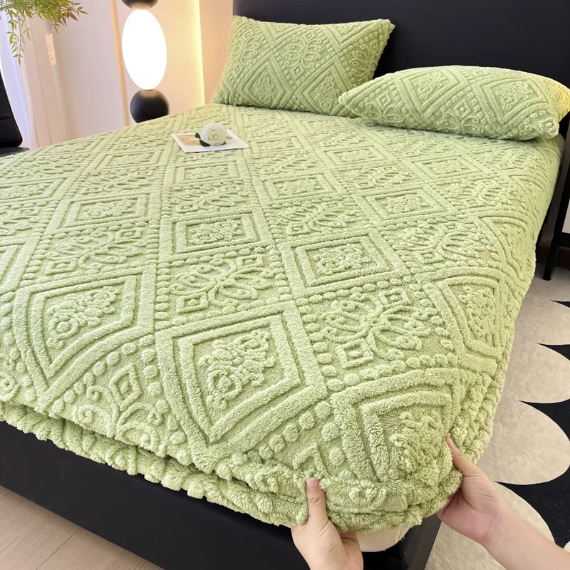 New Modern Solid Color Winter Warm Thick Breathable Mattress Cover With Carved Bed Sheet Suitable Bedroom Protective Cover