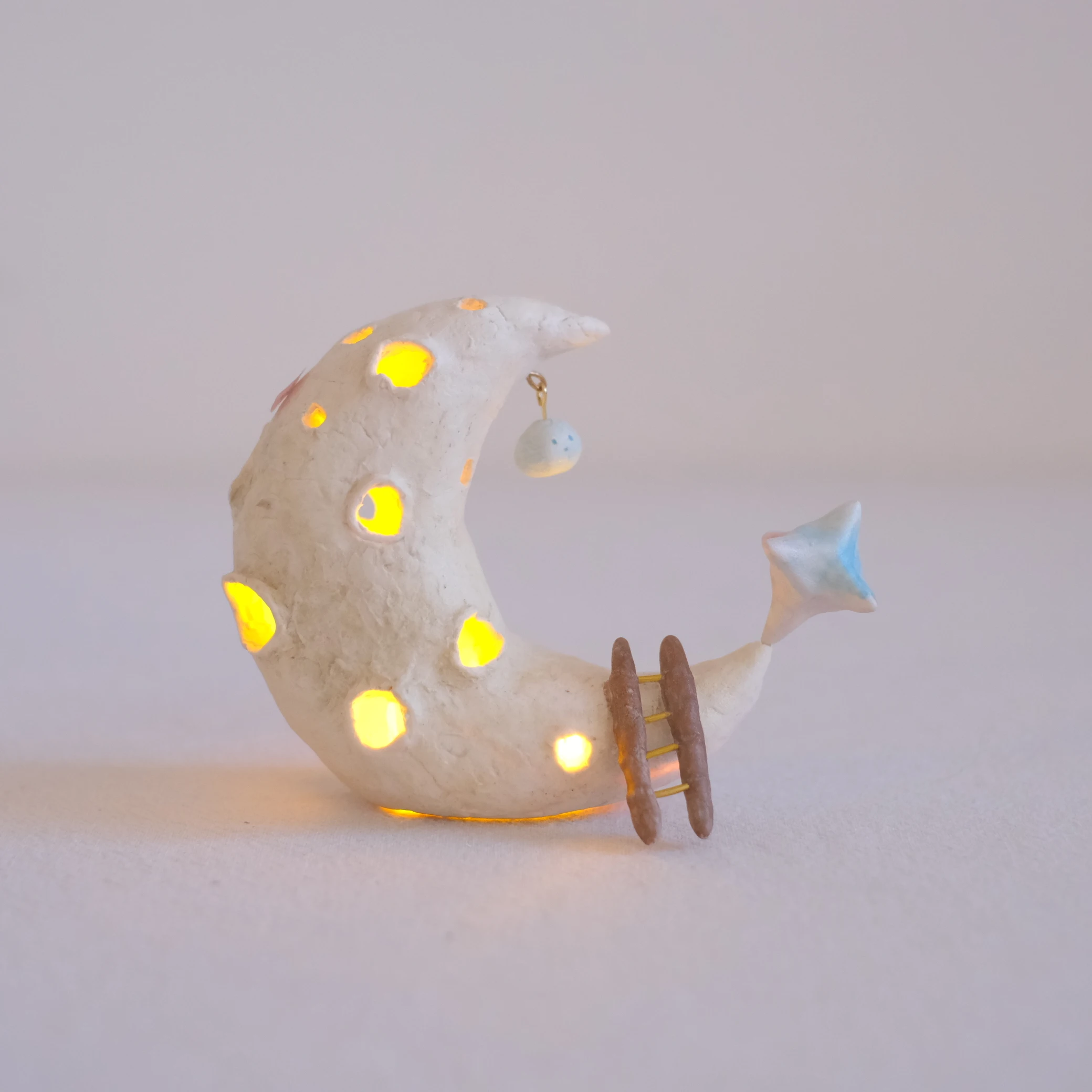 

Customizable plastic stones, clay, seaside camping decorations, cabin lights