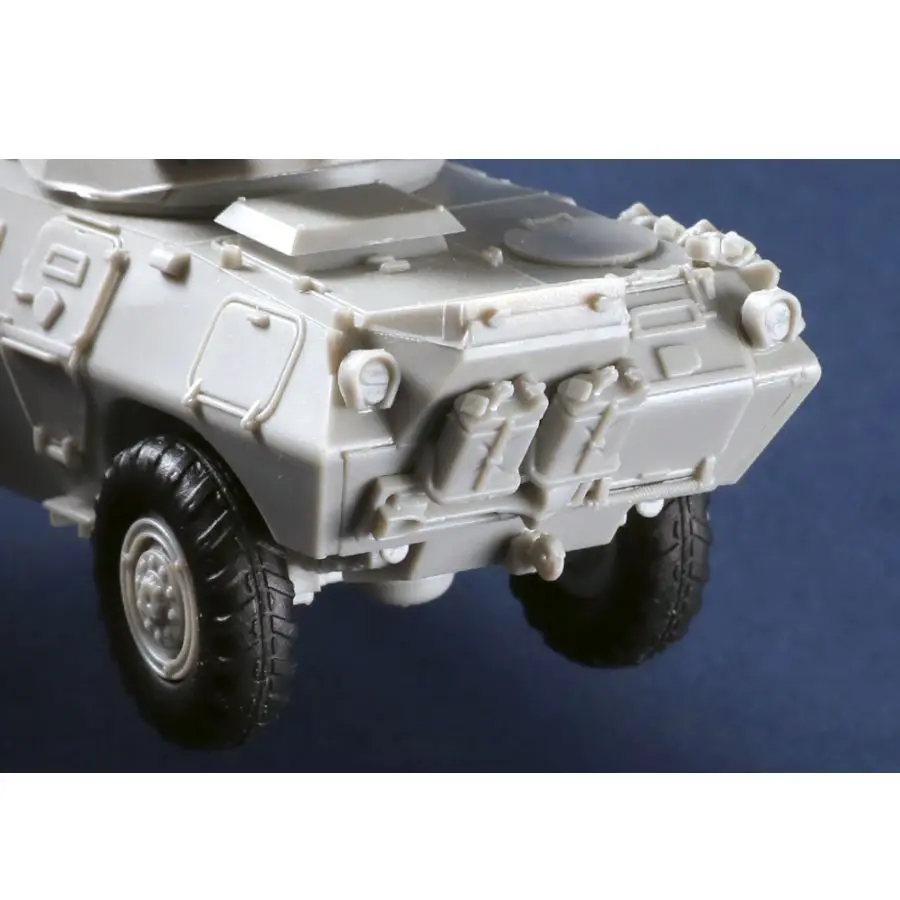 

07443 1/72 LAV-150 Commando AFV с кокерлилом 90 мм, бронированный автомобиль, трубач