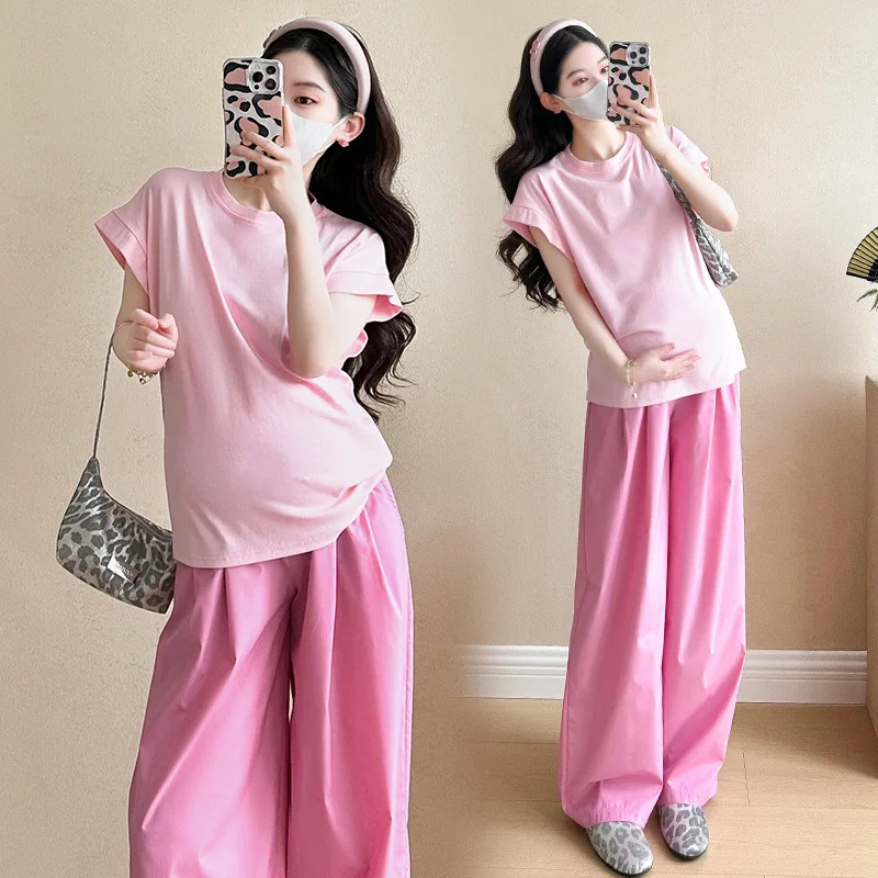 مجموعة الأمومة الصيفية: بلوزة وردية مرحة + بنطال واسع الساق - ملابس حمل شبابية وعصرية مكونة من قطعتين للأمهات المتوقعين