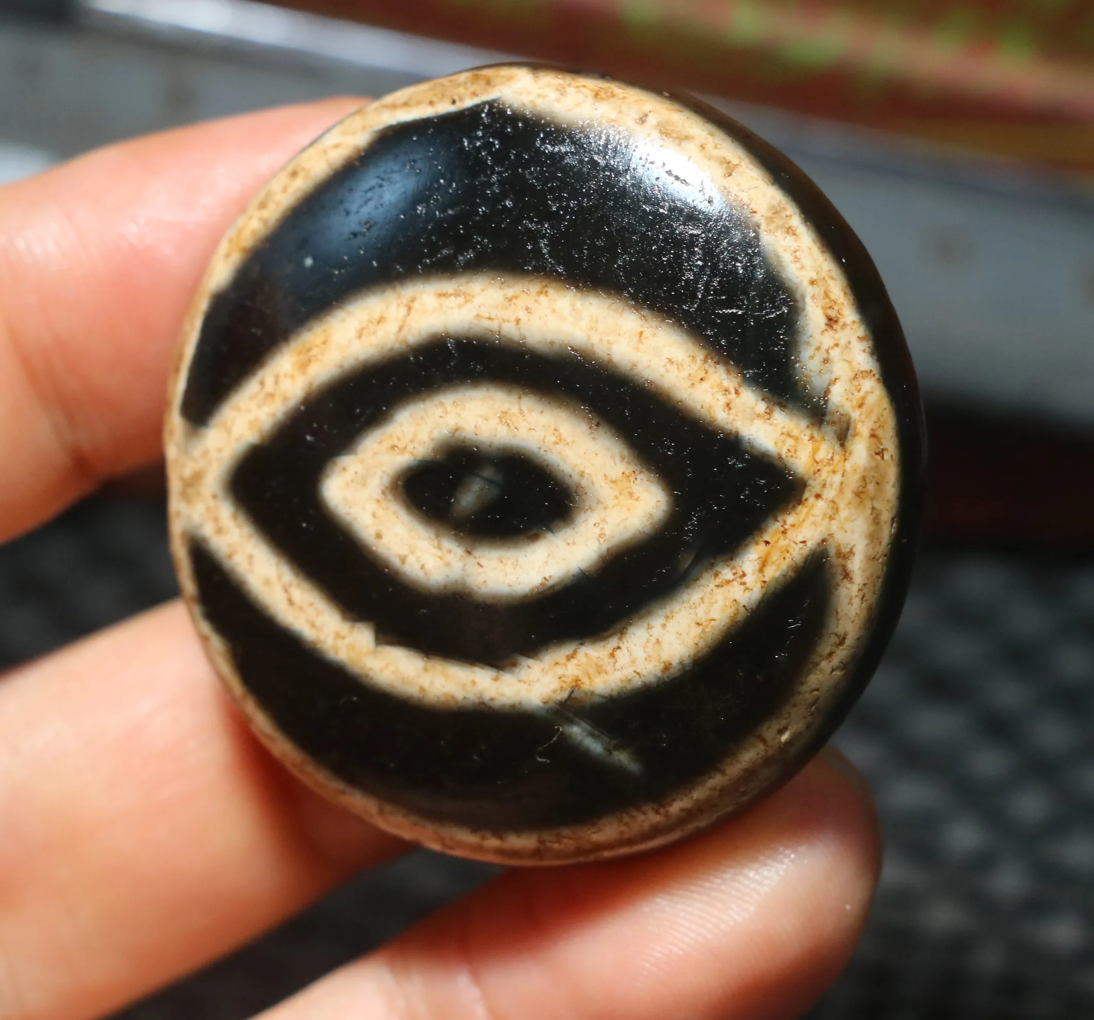 

Unique Energy Tibetan Top Old Agate 2 Buddha Eyed Goat Eyed dZi Bead Big Pendant Amulet TIMESTOWN Jewelry