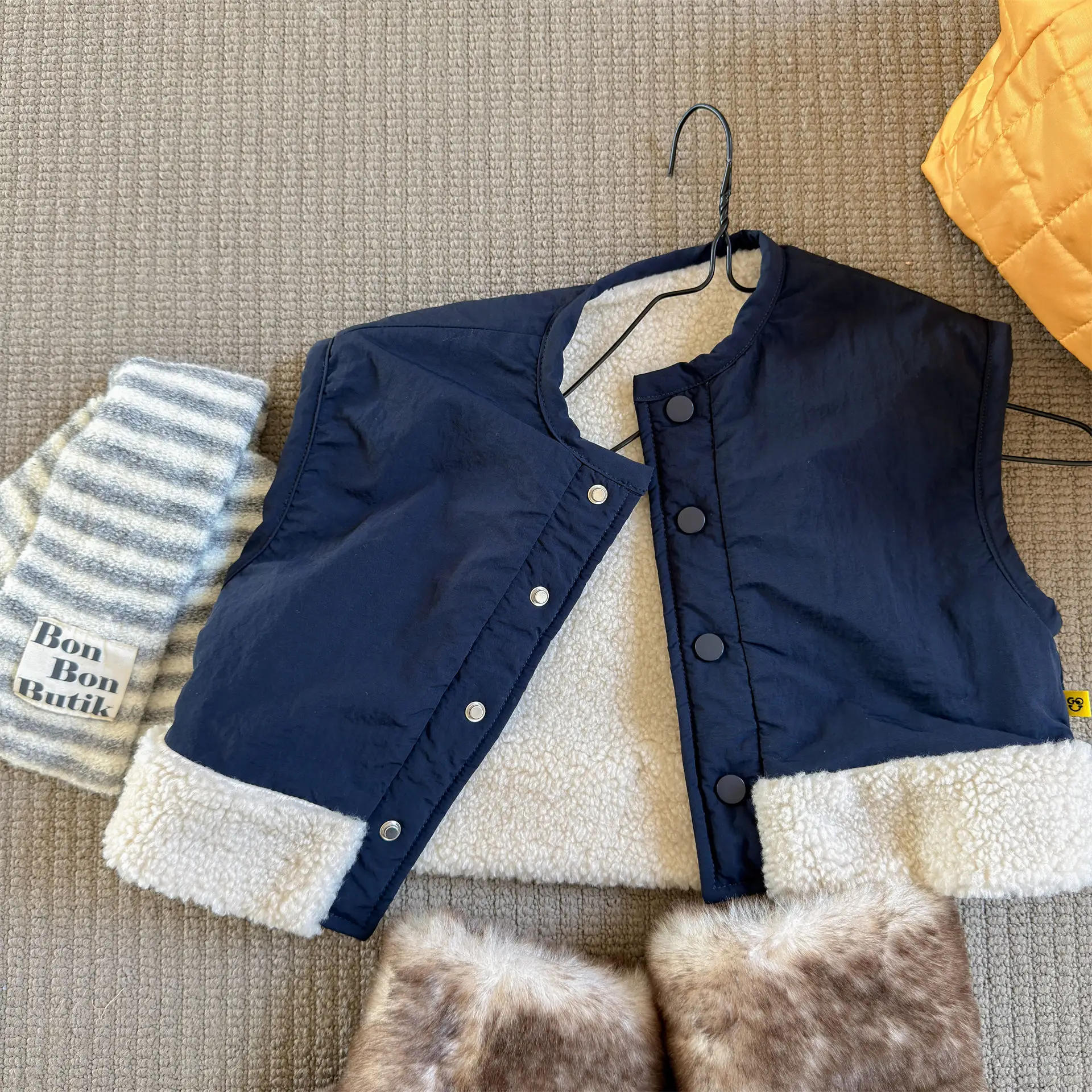 Winter Children's Vest 1-6Y Fleece Lined Vest for Girl's Korean Toddler Kids Sleeveless Jacket Vests Baby Thick Warm Waistcoats