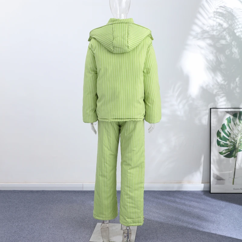 2026 Winter Gestreiftes Baumwoll-Mantel-Hosen-Set für Damen mit Kapuze, Stehkragen, Reißverschluss-Steppmantel und Hose mit Elastikbund – Damen-Outfit – Detail 6