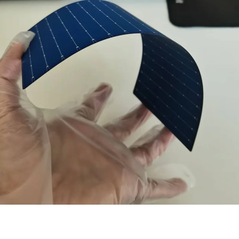 HJT Type Solar Cells Mono Crystalline Silicon 210mm X 105mm Efficiency 25% Power 5.51W