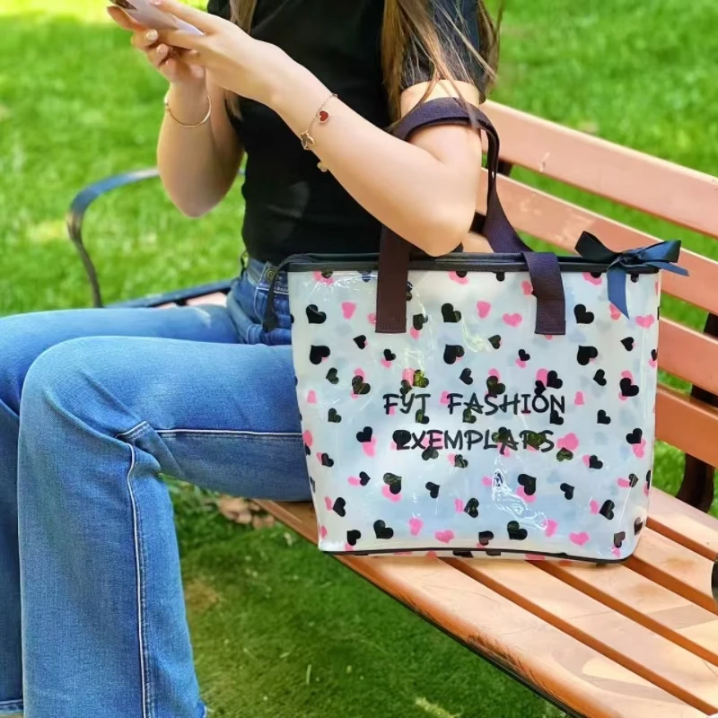 Pero Store Easy‑clean Wash Bag Lets You Wipe Away Stains Quickly With Just One Damp Soft Cloth