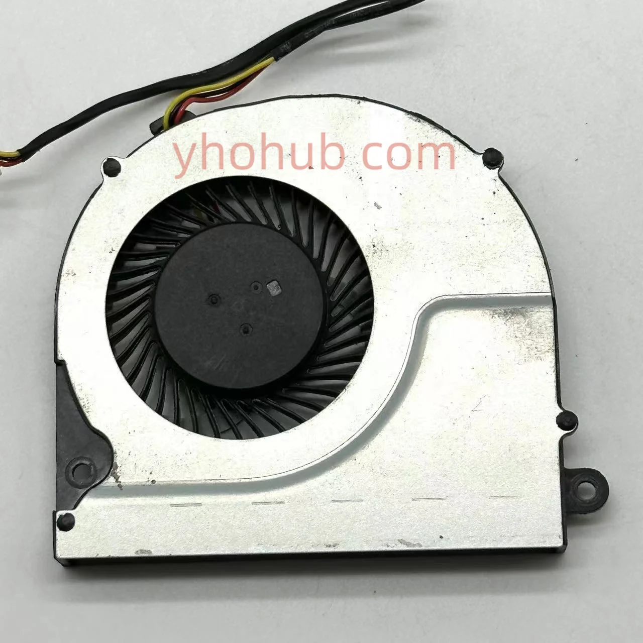 FCN DFS501105FR0T FG5B DC 5V 0.50A 3-wire 3 wire Server Cooling Fan