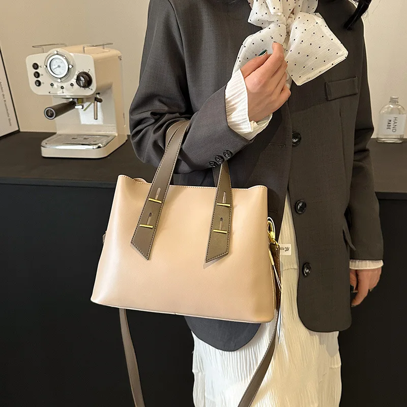 

‌2025 Trendy Tote Bag for Women - Premium Simple Shoulder Bag, Versatile Crossbody Handbag with Minimalist Design‌