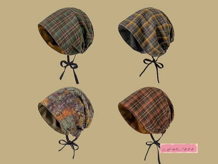 Wasteland Wind mostra il viso Borsa piccola Cappello per la testa Plaid retrò a doppia faccia può portare sottile Spice Girl Cappello pullover moda unisex