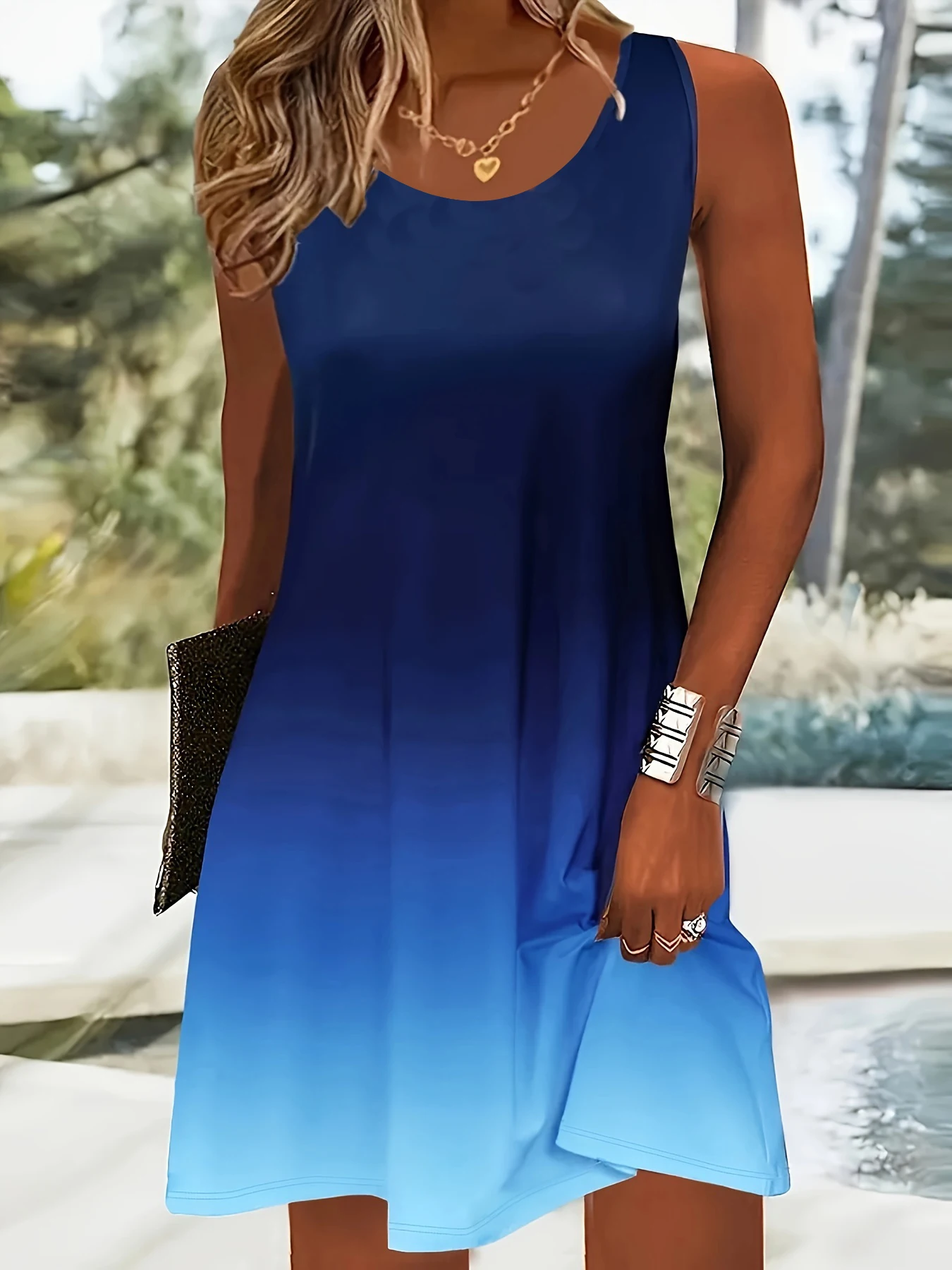 Lässiges blaues Farbverlaufskleid für Damen, ärmellos, weiches Sommerkleid, minimalistische Sommerkleidung für den Alltag, modische Damenbekleidung