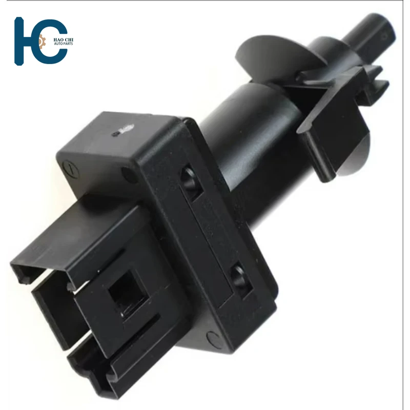 

A0045452114 0045452114 Car Engine Parts Brake Light Switch OR MERCEDES CLK 208 2.0 2.3 3.2 4.3 5.4 97 0065451014 A0065451014