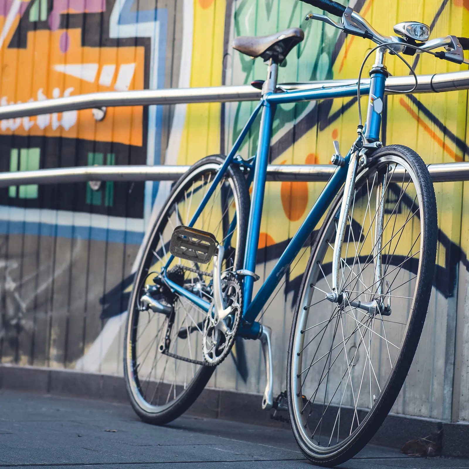 

1Pair Bicycle Pedals Anti-Skid Design for Outdoor Riding Road Bike Cycling Accessories Pedals & Pegs Bike Pedal