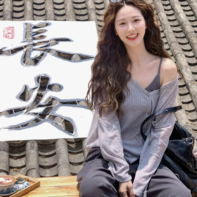 Women's Lightweight V-Neck Long Sleeve Cardigan Top, Sun Protection Spring Summer Autumn Jacket for Casual Daily Outwear