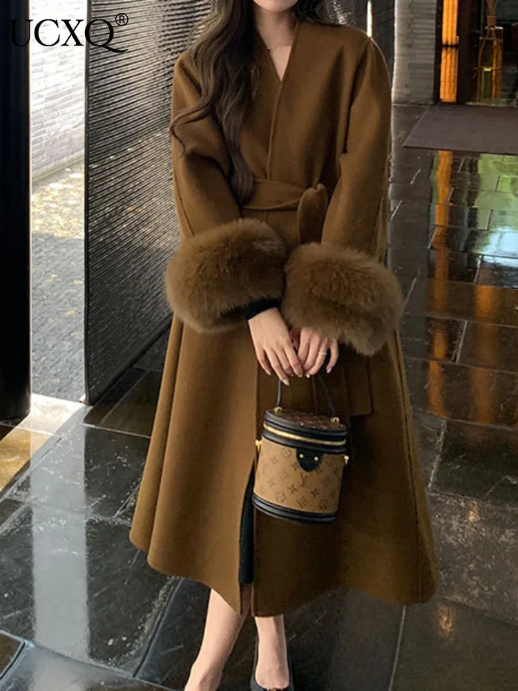 UCXQ Temperament Woolen Coat European Style V-neck Belt Waist Fox Fur All Match Elegant Long Coats Women 2024 Autumn Winter 2402