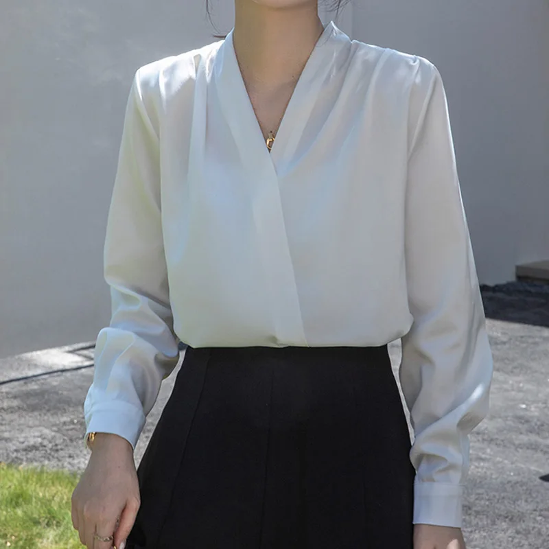 

2025 Office Lady Fashion Long Sleeve V-Neck Women Blouse White Elegant Soft Satin Blouse Shirt Women Tops Blusas De Mujer N648