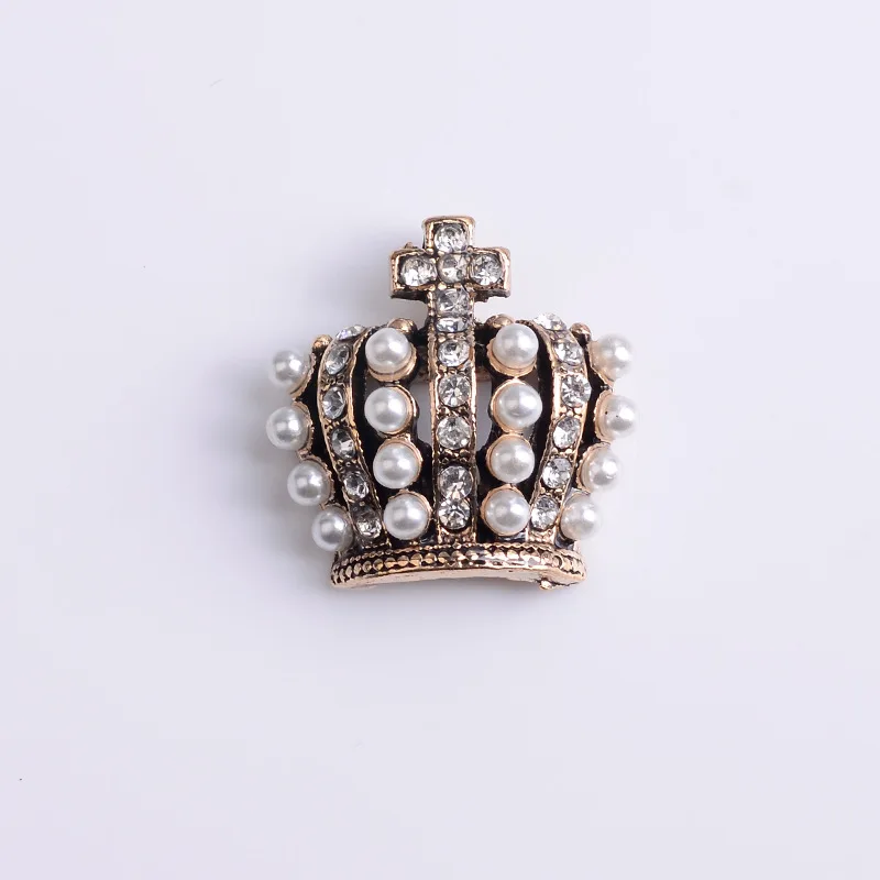 Ancient gold retro flower plate diamond buckle accessories Korean version collar needle crown pearl diamond buckle accessories