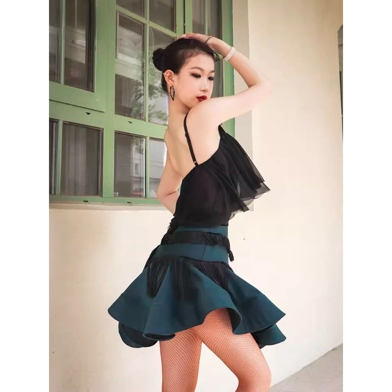 Kleid für Damen, lateinamerikanisches Tanzkleid, Sommer-Mesh-Träger, Fischgräten-Halbrock, nationaler Standard, Übungstanzkleid