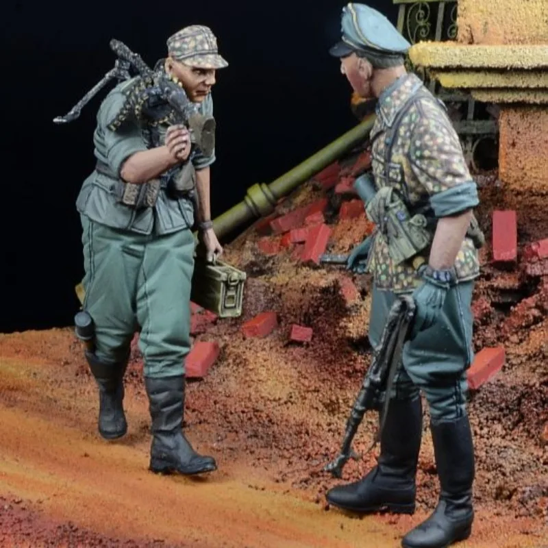 

1/35 Scale Resin Figure Model Kit Historical Military Miniature Statue Officer and Machine Gun Soldier Unassembled and Unpainted