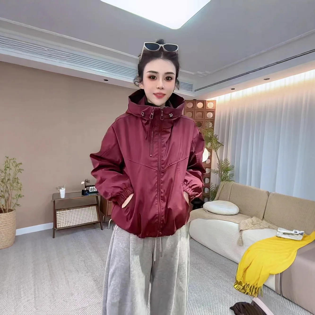 

2025 NEW Fashion Hooded Short Jacket Women Streetwear Double Zipper Coat Casual Top Loose Outerwear Students Jackets