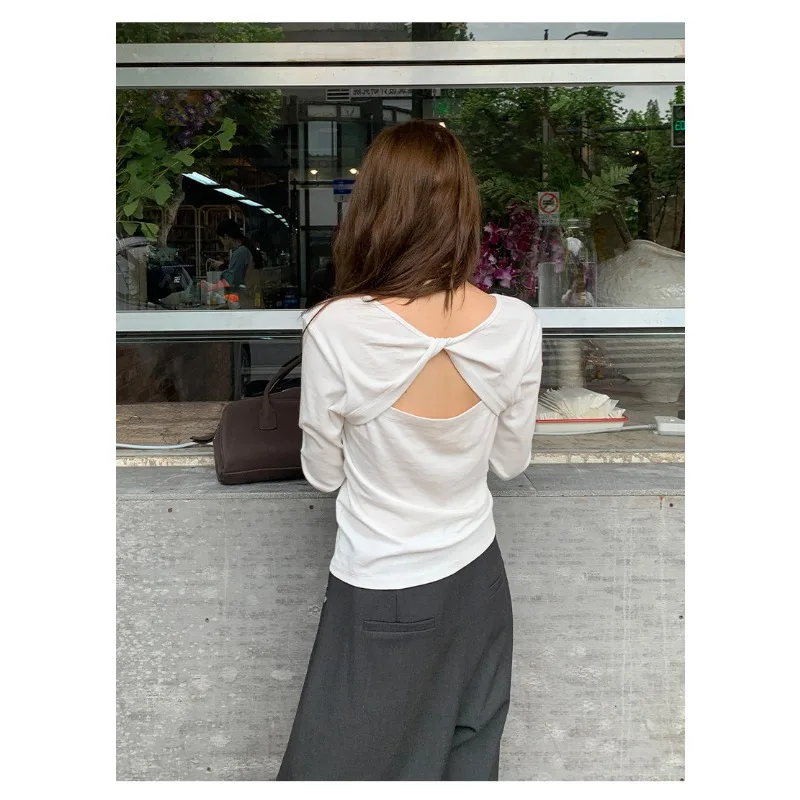 

2025 Autumn New Style Backless Twisted Long-Sleeved T-Shirt Women's Simple Top