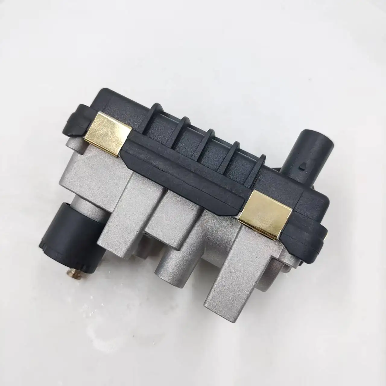 

2.4 Turbocharger Actuator Electric Control Valve Solenoid Valve/6NW009206-11 752610-0012