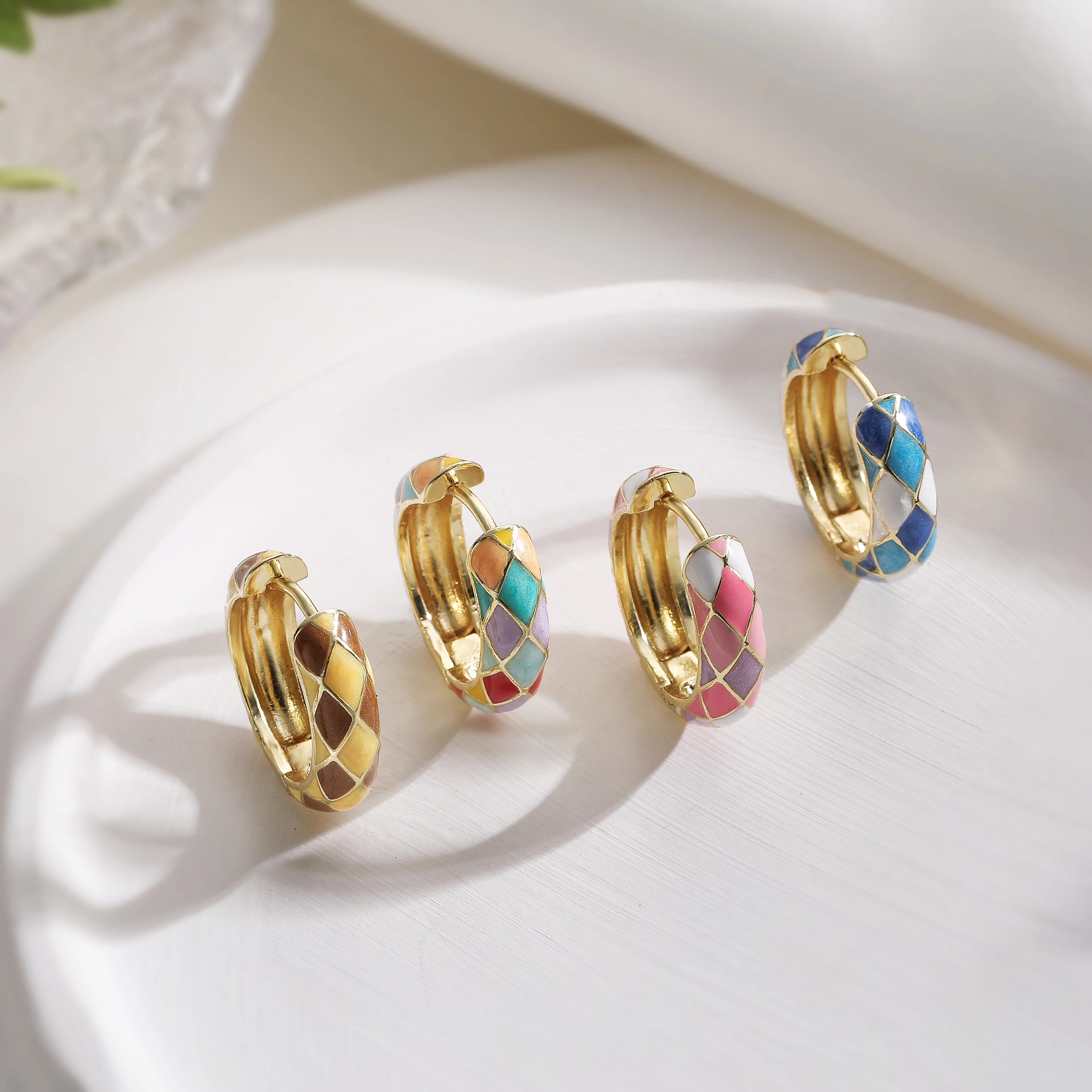 Checkered Diamond Hoop Earrings with Vintage Enamel Dripping Glaze Technique Gold-Plated Brass Women's Bohemian-Style Jewelry